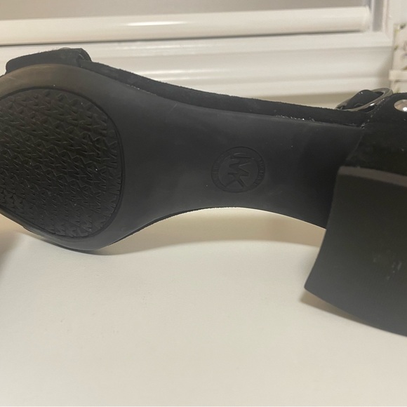 Michael Michael Kors sandals - Picture 6 of 10